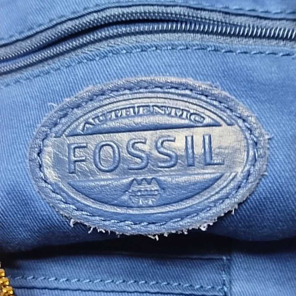 Fossil Blue Purse - Picture 2 of 5
